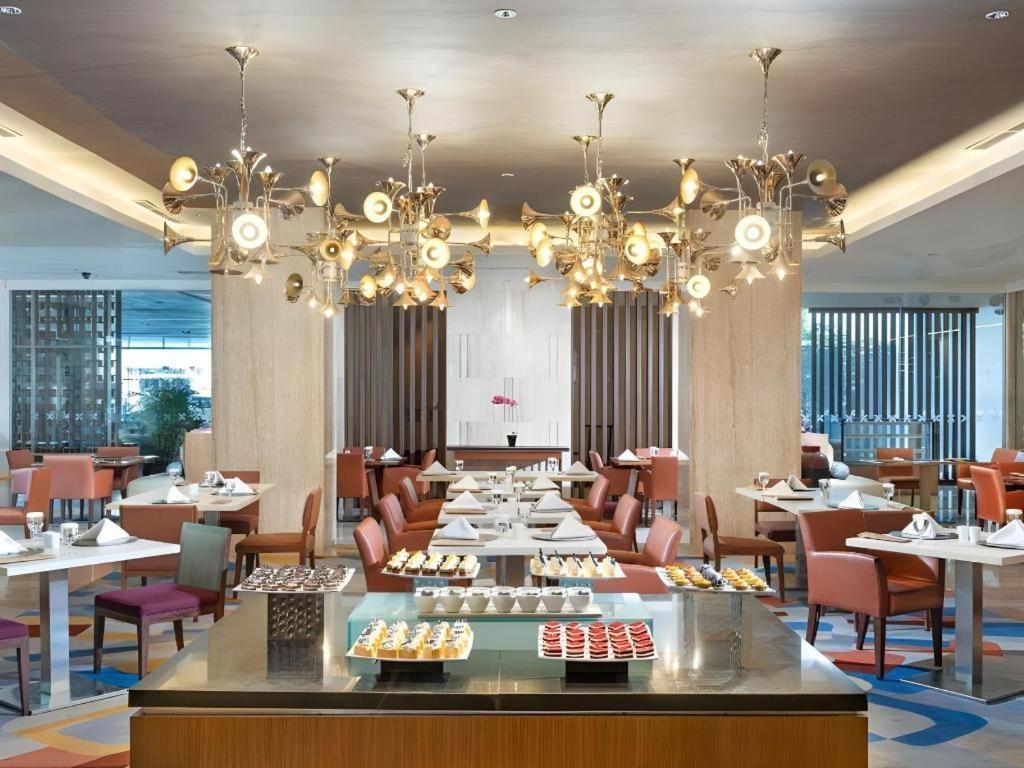 Artotel Suites Bianti Джокьякарта Экстерьер фото