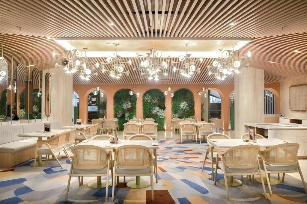 Artotel Suites Bianti Джокьякарта Экстерьер фото